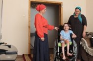 Активисты ОНФ из Чечни помогли девочке-инвалиду получить электроколяску и направление на лечение
