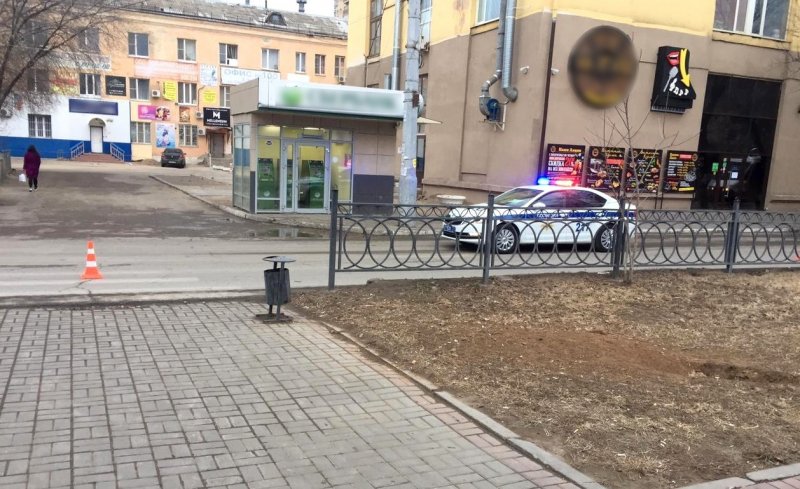 АСТРАХАНЬ. В Астрахани на улице Савушкина водитель «Daewoo Nexia» сбил 16-летнюю студентку