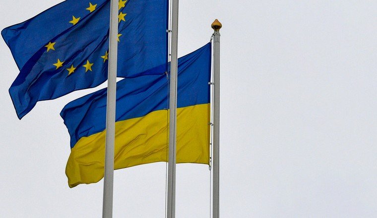 Украина запросила у ЕС экстренную помощь