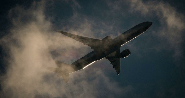 Российские авиакомпании приостанавливают полеты за рубеж