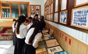 ЧЕЧНЯ. В музее А.Айдамирова прошла выставка «Чеченские ученые – хранители языка»