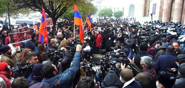 КАРАБАХ. Генпрокуратура Армении изучает факты применения силы против протестующих