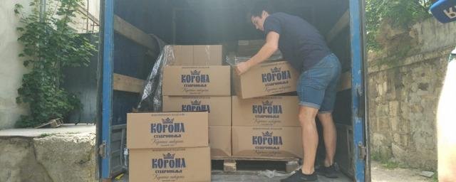 СЕВАСТОПОЛЬ. В Севастополе предприниматели собрали более 10 тонн гумпомощи для беженцев из Донбасса