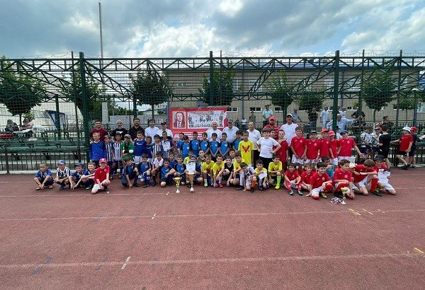 КБР. В Нальчике прошел ежегодный традиционный детский турнир по футболу
