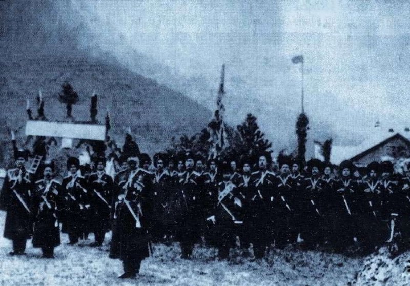1864 г. Военный парад в Красной Поляне по случаю окончания войны с черкесами
