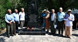 КАЛМЫКИЯ. В Элисте почтили память участников строительство железной дороги Кизляр-Астрахань