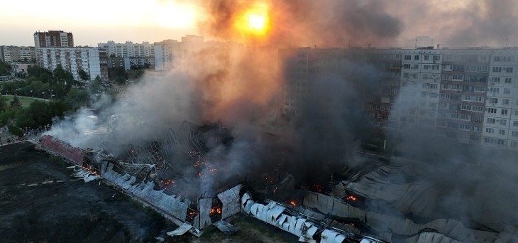 ВОЛГОГРАД. Пожар на рынке в Волжском ликвидирован
