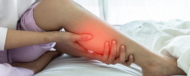 Невролог Кузнецова объяснила, с чем связаны ноющие боли в ногах
