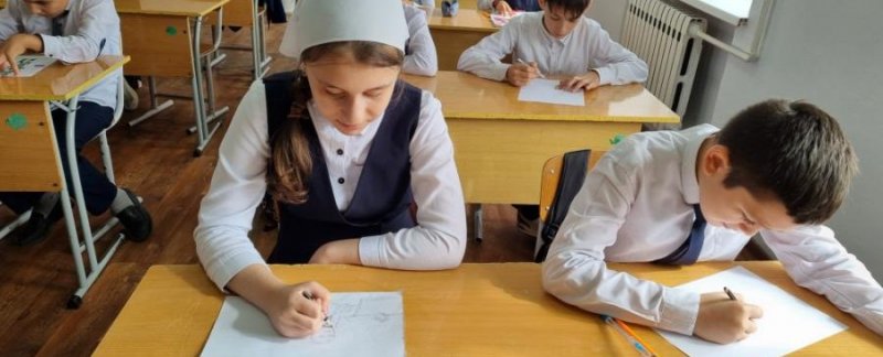 ЧЕЧНЯ. Более 100 учащихся региона приняли участие в конкурсе ко Дню отца