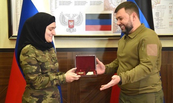 ЧЕЧНЯ. Министр культуры ЧР А. Кадырова награждена «Орденом Дружбы»