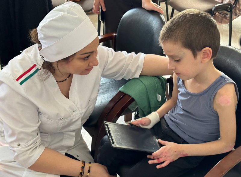 ЧЕЧНЯ. Врачи фонда «Дети-бабочки» осмотрели в ЧР 20 детей с тяжёлыми генными дерматозами