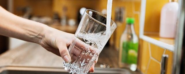 Эксперт Шаргородская заявила, что жесткая вода может стать причиной кариеса