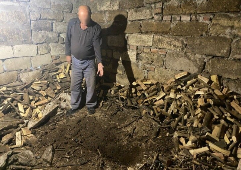 КРЫМ. В Крыму мужчина закопал жену в сарае и заявил о ее пропаже