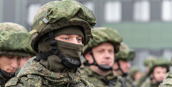 В Белоруссию прибыли первые эшелоны с российскими военными