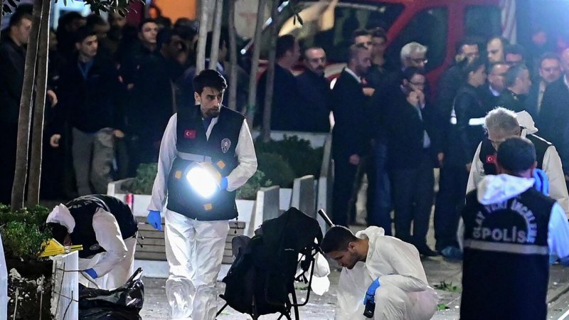 Последнее о взрыве в Стамбуле. Глава МВД Турции: Анкара отказывается принять соболезнования США