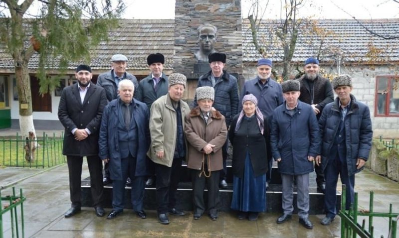 ЧЕЧНЯ. Чеченские писатели посетили музей имени Арби Мамакаева