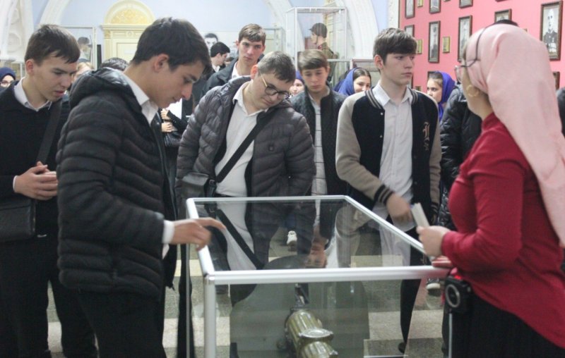 ЧЕЧНЯ. В Грозном открылась выставка, посвященная Городу воинской славы Грозному