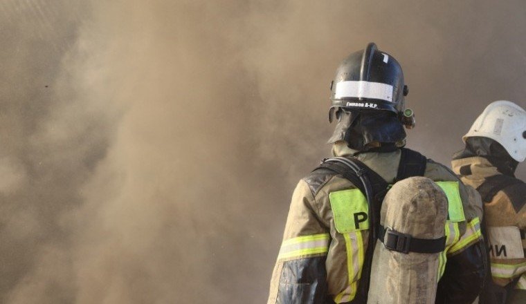 В РФ  при пожарах за неделю сотрудники МЧС спасли 582 человека