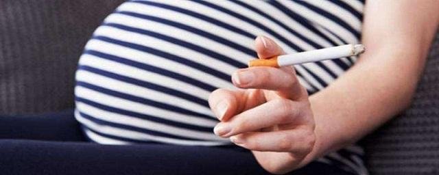 Ученые заявили, что витамин С улучшает здоровье детей беременных курильщиц