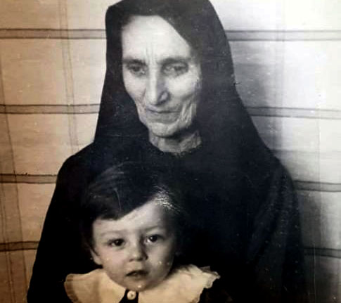 ЧЕЧНЯ. Мать Дж. Дудаева Лаби (Раби1ат) из тейпа Нашхой, селения Хьайбах.