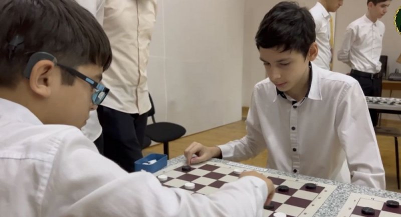ЧЕЧНЯ. В Грозном провели турнир по шашкам среди слабослышащих детей