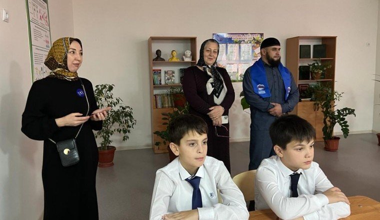 ЧЕЧНЯ. В регионе продолжаются «Киноуроки в школах России»