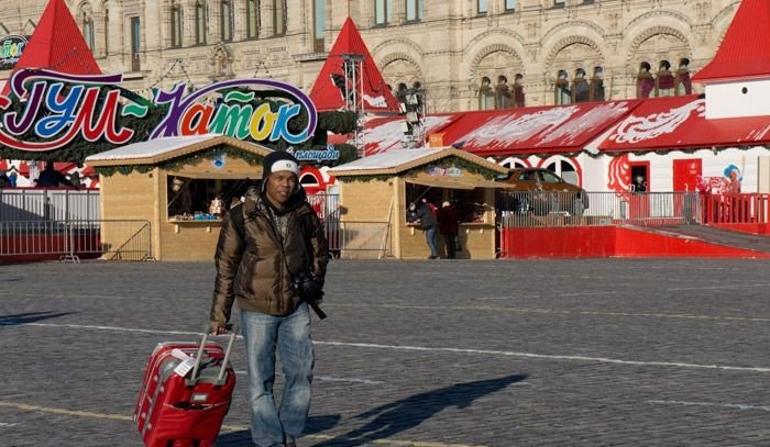 В РФ упрощена процедура получения визы иностранным туристам