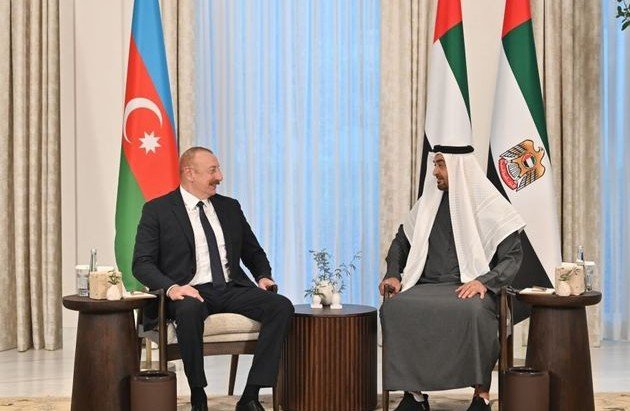АЗЕРБАЙДЖАН. Ильхам Алиев и президент ОАЭ провели переговоры в Абу-Даби