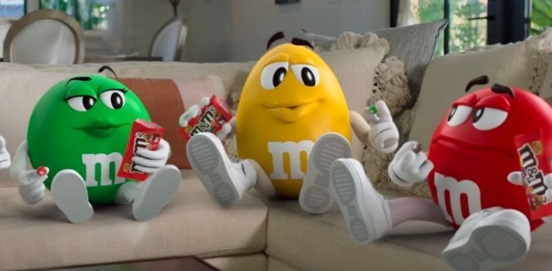 Бренд M&M's на неопределенное время уберет говорящие конфеты из рекламы