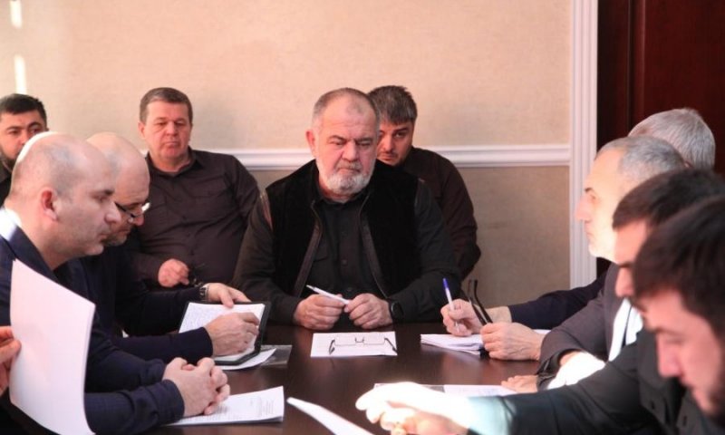 ЧЕЧНЯ.  Глава муниципалитета: проблемные вопросы жителей И-Калинского р-на будут решаться