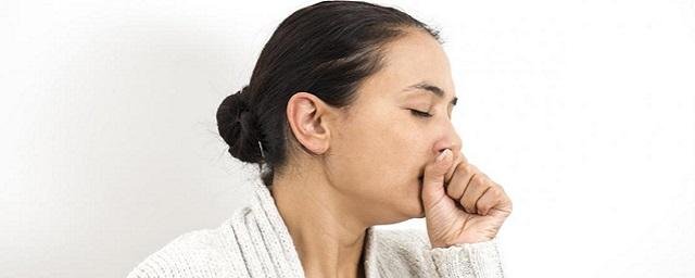 Эпидемиолог Гинцбург назвал осиплость и изменение голоса симптомом гриппа В