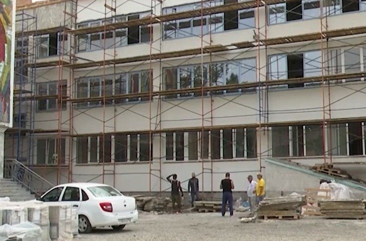 КАЛМЫКИЯ. В Калмыкии открыли горячую линию по вопросам ремонта школ