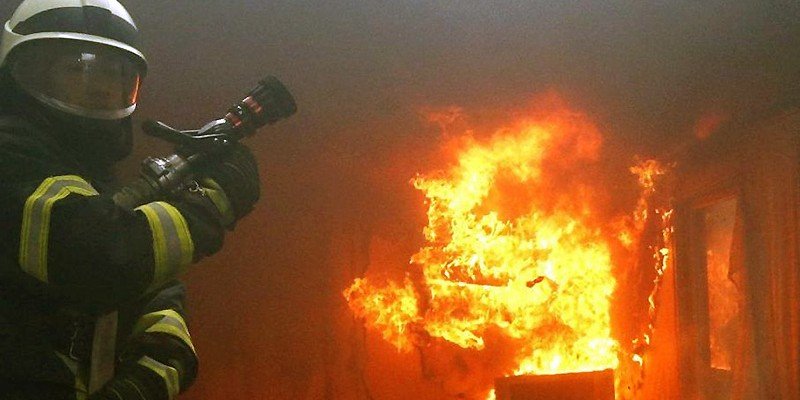 СЕВАСТОПОЛЬ. Севастопольские пожарные не допустили взрыва газового баллона