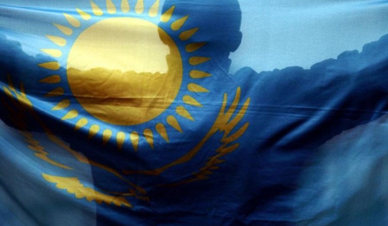 Казахстан обязал иностранцев для постоянного проживания в стране иметь загранпаспорт