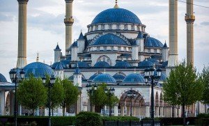 ЧЕЧНЯ. В центральной мечети «Сердце Чечни» прошли религиозные обряды