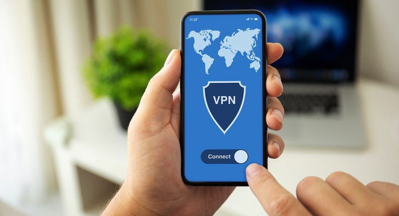 Киберэксперт посоветовал не открывать онлайн-банк и электронную почту при включенном VPN