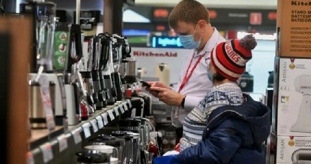 Магазины электроники в России прекратили продажу техники в рассрочку