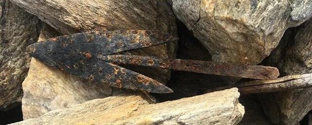 Норвежские археологи обнаружили артефакты древних охотников на оленей, спрятанные в горе