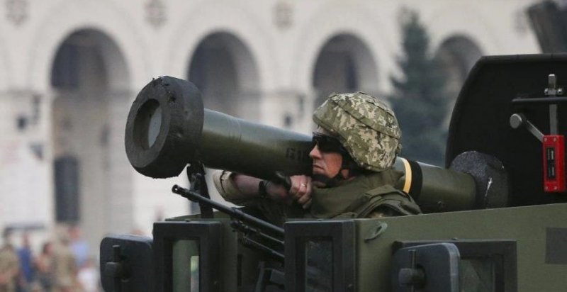 УКРАИНА. Бандеровцы запустили ракету по жилому кварталу Украины