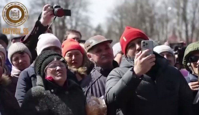 УКРАИНА. РОФ им. А.-Х. Кадырова провел в городе Волноваха ДНР крупную благотворительную акцию