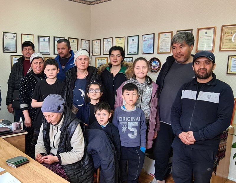 АСТРАХАНЬ. Корейцы из Астрахани помогли бежавшим домой с Украины узбекистанцам