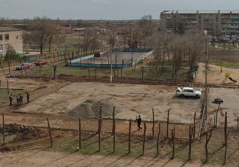 АСТРАХАНЬ. В Красных Баррикадах строится семейная спортивная площадка