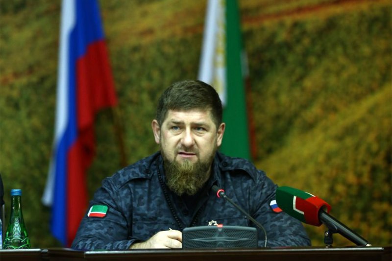 ЧЕЧНЯ. Р. Кадыров дал сутки засевшим на заводе «Азовсталь» националистам, чтобы сдаться, пообещав сохранение жизни