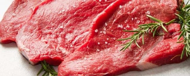 Диетолог Бобровский: Красное мясо может вызвать атеросклероз и инфаркт