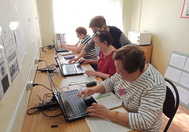 КАЛМЫКИЯ. В Калмыкии стартовали курсы компьютерной грамотности для пожилых людей и инвалидов