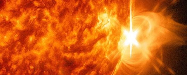 Ученые объяснили возникновение вспышек на Солнце, способных питать Землю 20 тысяч лет