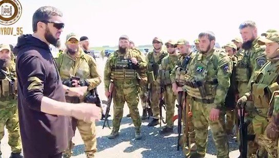 ЧЕЧНЯ. Группа военных и добровольцев отправилась в зону проведения спецоперации на Украине