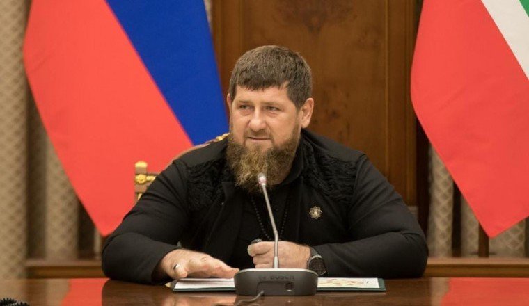 ЧЕЧНЯ. Рамзан Кадыров посоветовал молодежи равняться на Президента России