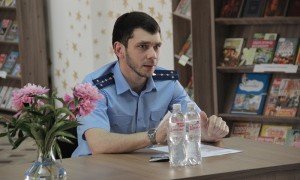 ЧЕЧНЯ. Заместитель Грозненского транспортного прокурора провел встречу с учащимися лицея