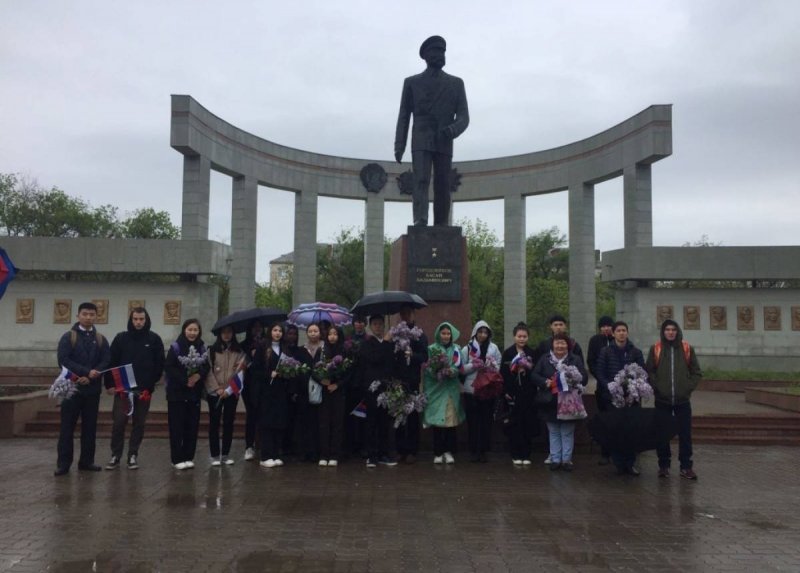КАЛМЫКИЯ. Для детей Донбасса и Калмыкии в рамках проекта "Историческая память" организовали просветительскую экскурсию
